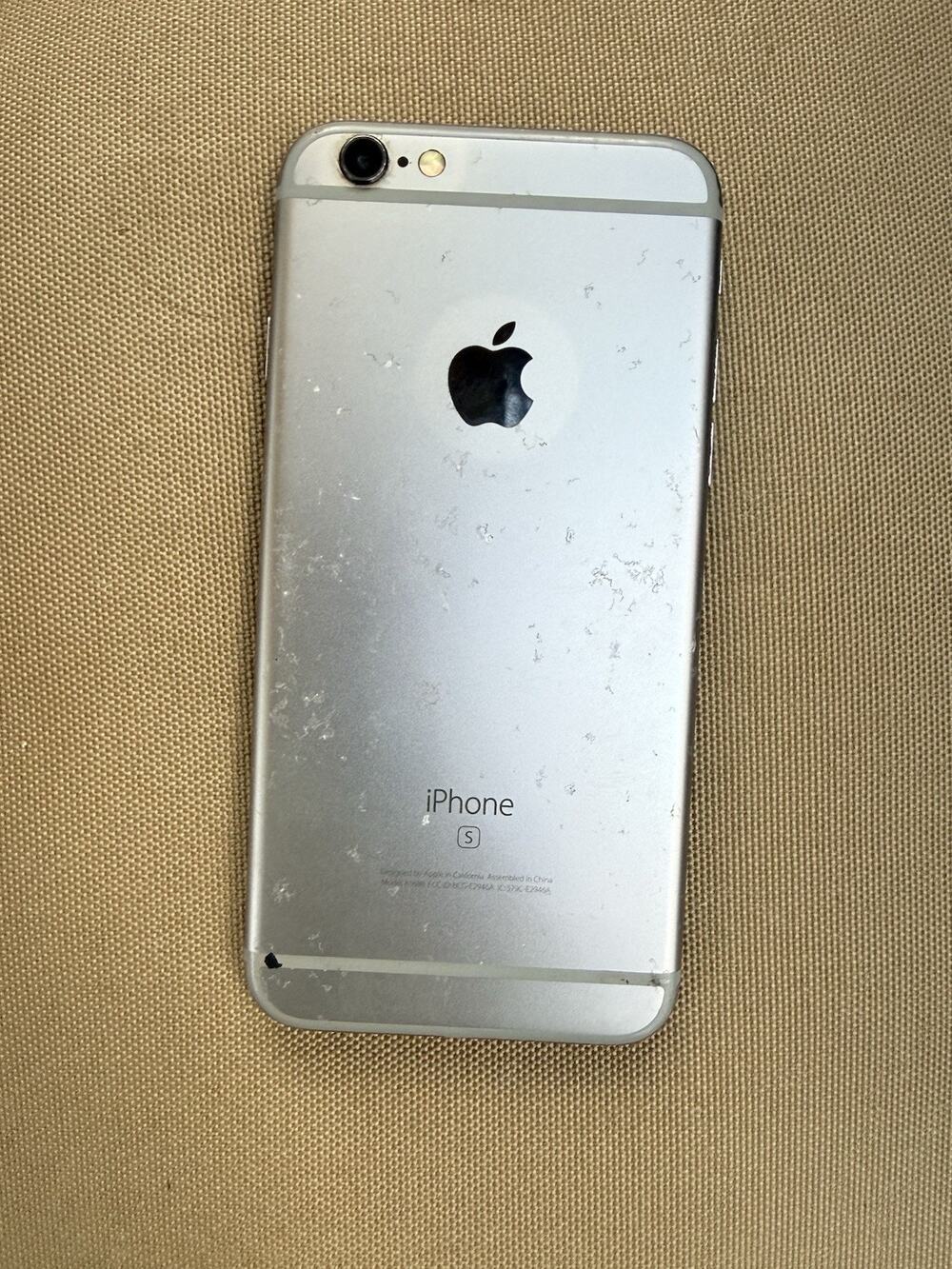 Apple iPhone 6s 16GB Silver Cell Phone For Parts